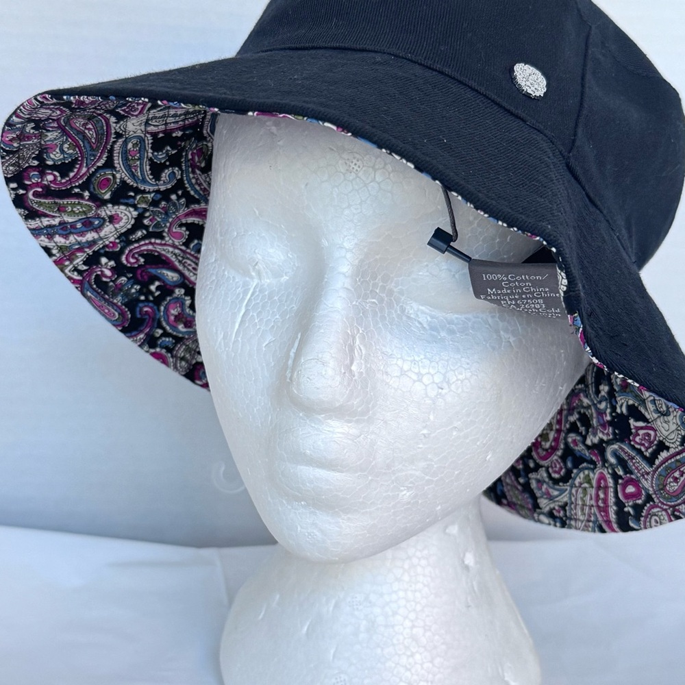 Vince Camuto Bucket Hat Reversible Black or Paisley Pink White Black Women’s NWT